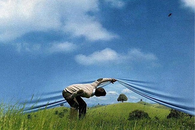 الوهم والحقيقة.jpg